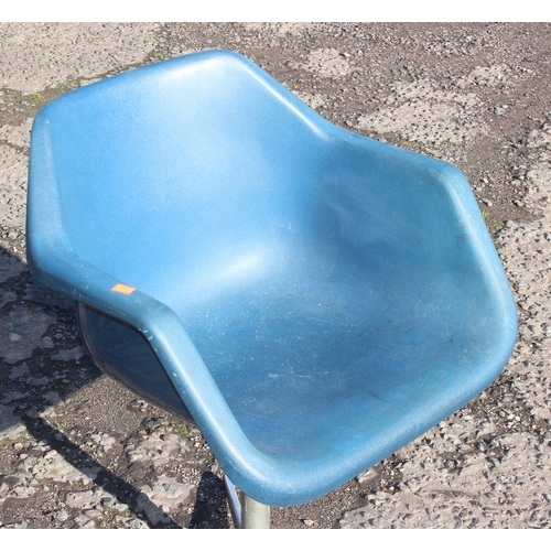 12 - Retro mid-century Robin Day Design by Hille blue polypropylene swivel chair