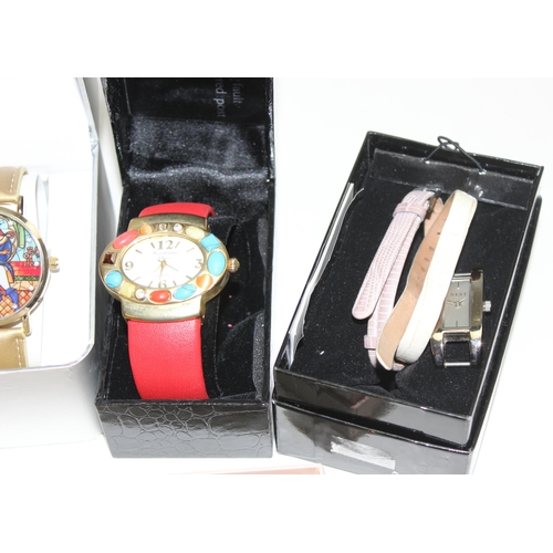 1319 - 5 x assorted boxed watches to incl Disney and Joan Rivers