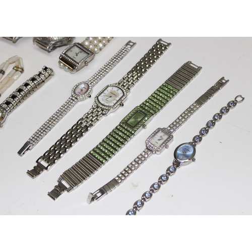 1321 - Qty of ladies dress watches