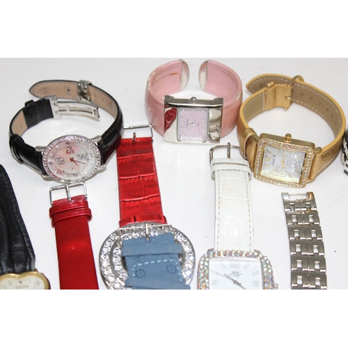 1323 - Qty of ladies watches with soft straps