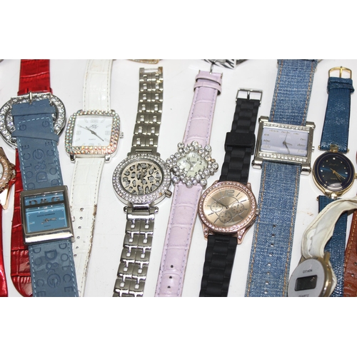 1323 - Qty of ladies watches with soft straps