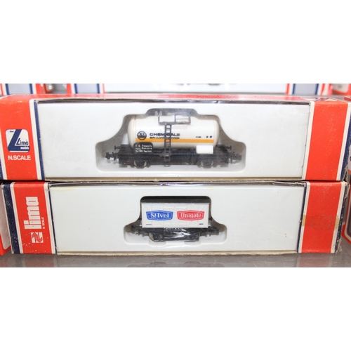 1510 - Qty of N Gauge rolling stock with examples by Lima, Wrenn and Piko Modellbahn