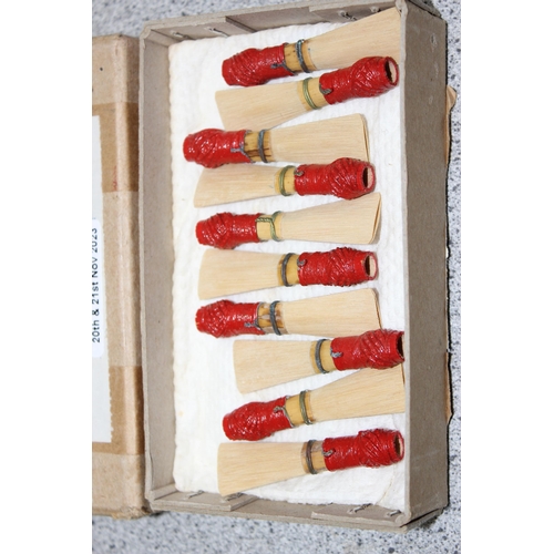 604 - Box of vintage Bassoon reeds