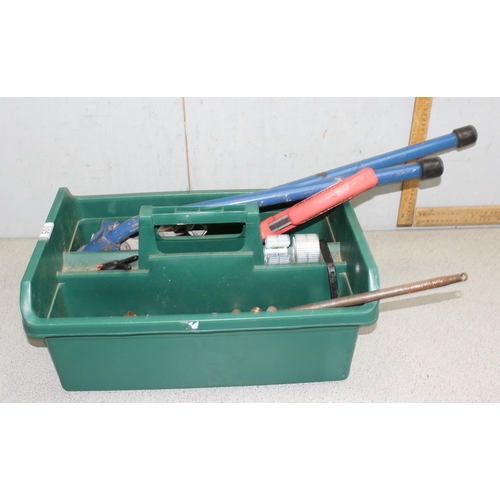 805 - Qty of plumping tools in carry green carry box, to incl pipe fittings, pipe bender, pipe cutters etc