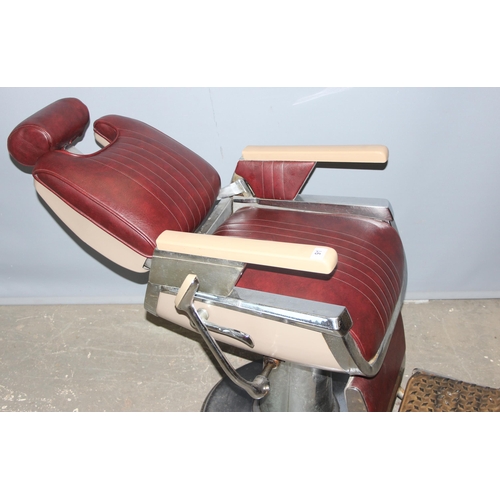 91 - A vintage retro Belmont adjustable barber's chair on heavy metal base