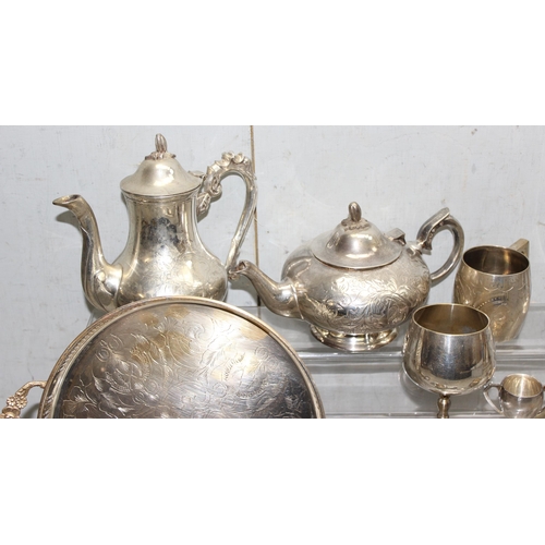 1023 - Qty of silver plated items to incl drinks tray, coffee pot, tea pot etc and a hallmarked silver-hand... 