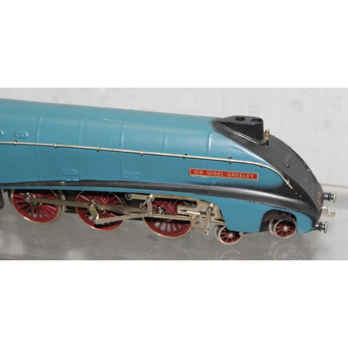 1516 - Vintage boxed Wrenn Railways OO/HO W2212 4-6-2 Gresley LNER locomotive