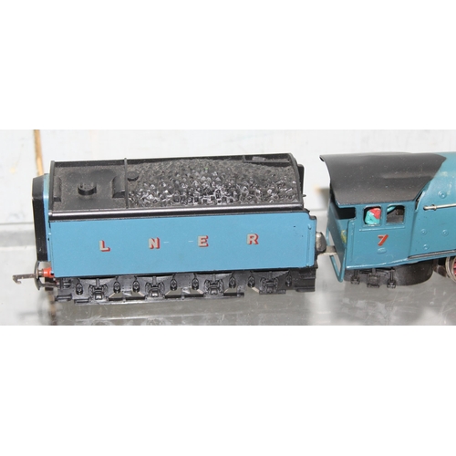 1516 - Vintage boxed Wrenn Railways OO/HO W2212 4-6-2 Gresley LNER locomotive