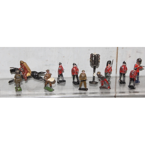 1532 - Mixed lot of items to incl Pelham clown puppet in box, The Queen's Silver Jubilee metal soldiers in ... 