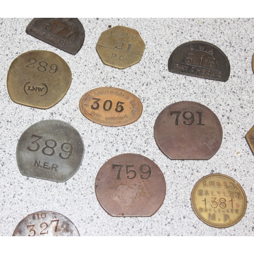 723 - Qty of railway pay tokens, seal reps etc