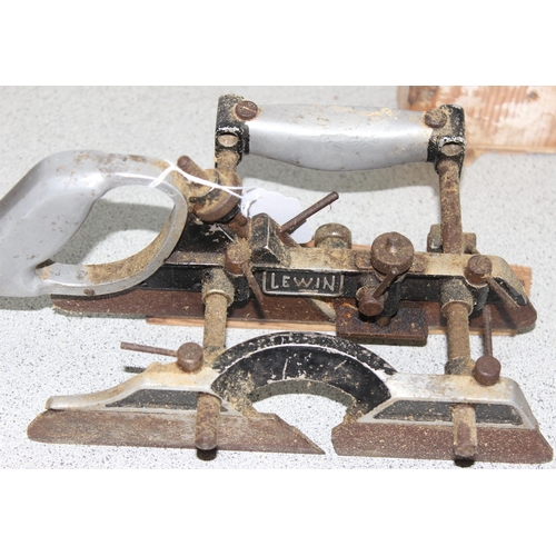 808 - Lewin plough plane in box with spare blades