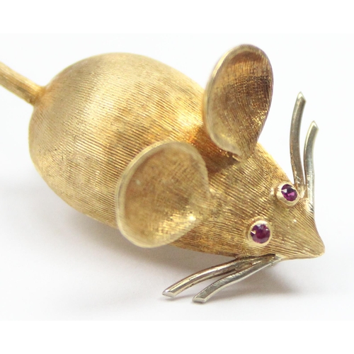 2001 - An Italian 18ct gold brooch formed as a mouse with ruby eyes, various markings to back and XRF confi... 