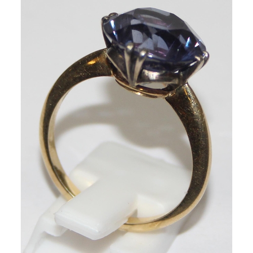 2005 - A vintage 14ct gold and amethyst dress ring, seemingly unmarked but XRF tests as 14ct gold, approx s... 