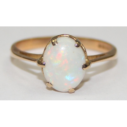 2039 - An 18ct gold and opal set ring, Sheffield 1990, approx size S, approx 2.91g gross