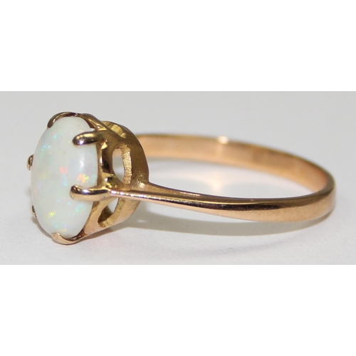 2039 - An 18ct gold and opal set ring, Sheffield 1990, approx size S, approx 2.91g gross