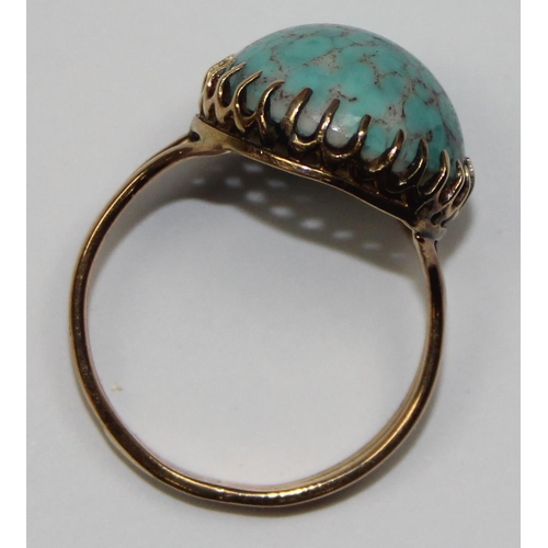 2040 - A vintage 14ct gold dress ring with turquoise stone, seemingly unmarked but XRF tests as 14ct gold, ... 