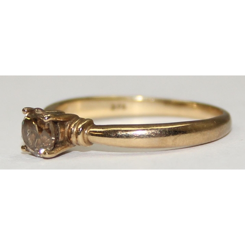 2138 - A 9ct gold solitaire ring, full English hallmarks, approx size S, approx 2.53g gross