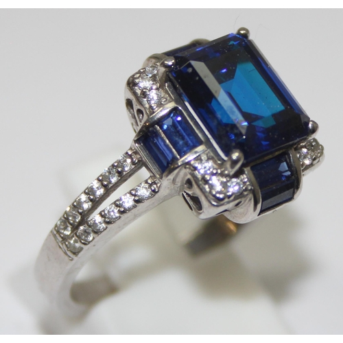 2219 - 925 silver Art Deco style blue and white stone dress ring, approx size U