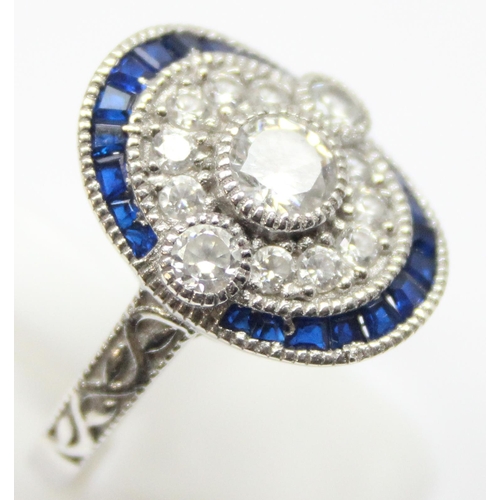 2224 - 925 silver antique style blue and white stone dress ring, approx size P