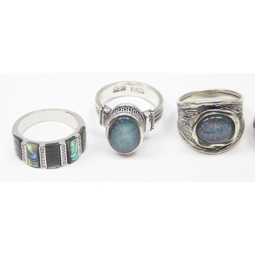 2255 - 5 assorted 925 silver dress rings, to include Mother of Pearl, Paua shell and faux opals mounted in ... 