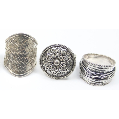 2266 - 6 assorted chunky 925 silver dress rings, mainly silver bands in various designs, mixed sizes approx... 