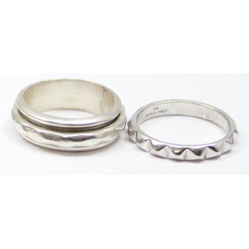 2267 - 4 assorted 925 silver band rings, in various designs, mixed sizes approx T-X