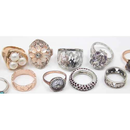 2269 - Qty of assorted costume jewellery rings to inc 4 silver examples