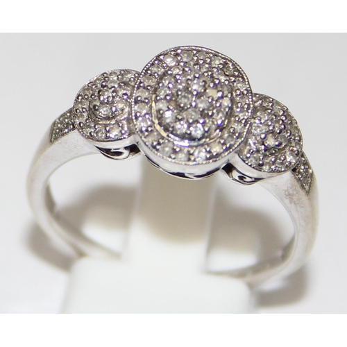 2270 - A 9ct white gold Art Deco style cluster ring, approx size V, approx 4.89g gross