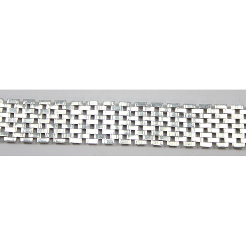 2278 - A retro style 925 silver mesh bracelet, marked 925 and XRF confirmed, approx 20cm long, approx 26.11... 