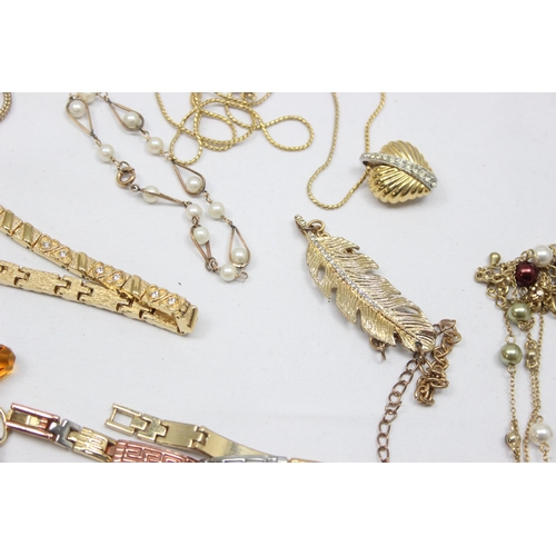 2285 - Qty of assorted gold plated jewellery, approx 173.62g gross