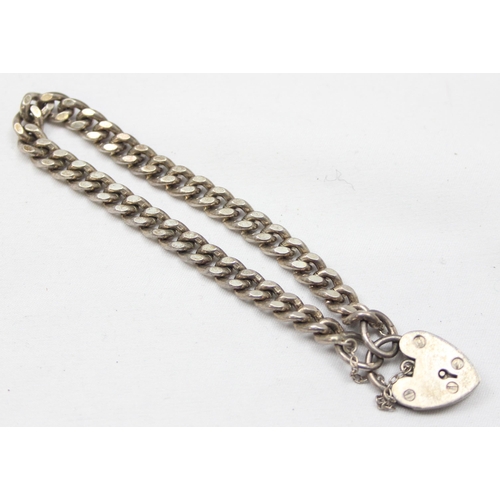 2024 - A vintage silver padlock clasp bracelet, Birmingham 1965, approx 24.62g gross