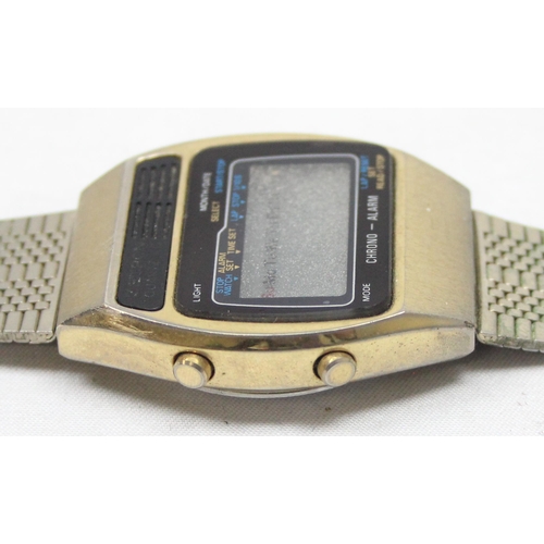 1336 - A vintage Zetron Quartz LCD watch and a ladies Tissot Seastar Seven watch on expanding metal strap (... 