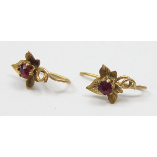 2291 - A pair of antique gold earrings formed as ivy leaves set with garnets, indistinctly marked but XRF t... 