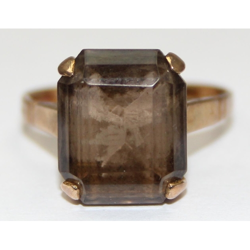 2295 - 9ct gold and smokey quartz dress ring, full English hallmarks, approx size L, approx 2.86g gross