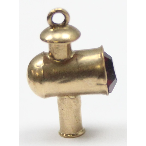 2314 - A vintage 9ct gold pendant or charm formed as a car or railway lamp, marked and XRF confirmed, appro... 