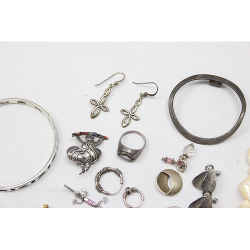 2330 - Qty of assorted silver and silver mounted jewellery, all XRF confirmed, approx 85.3g gross