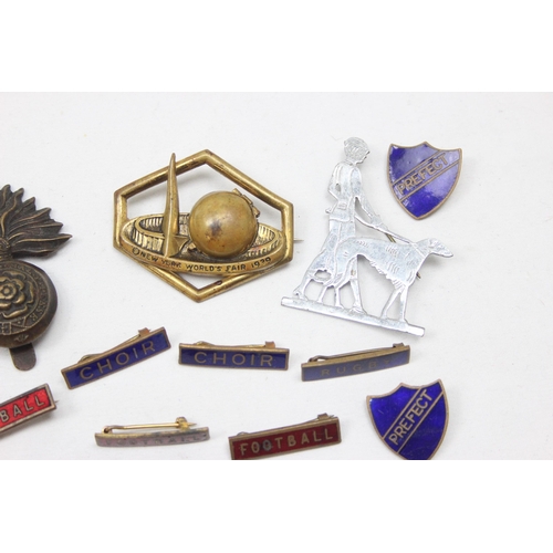 2338 - Qty of assorted vintage enamel badges, military badges and 2 Art Deco period brooches, one for 1939 ... 