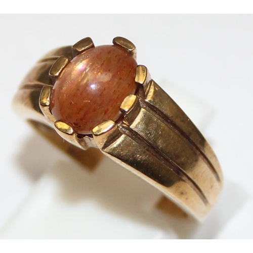 2363 - A 9ct gold and red cabochon stone ring, marked for Birmingham 2006, in Clogau box, approx size O, ap... 