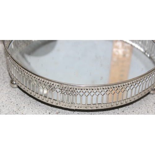 1025 - Large silver plated gravy boat and 2 round serving trays, gravy boat approx 25cm long