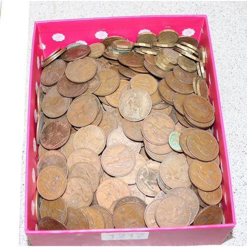 1212 - A large qty of assorted British copper coins, approx 5.7kg gross and a vintage decimal currency conv... 