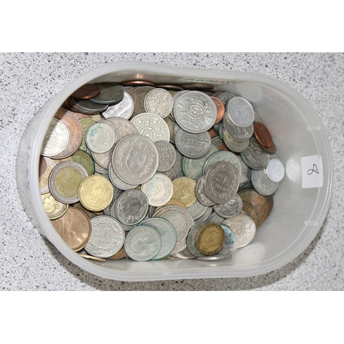 1220 - Qty of assorted mixed world coins, approx 1.2kg gross