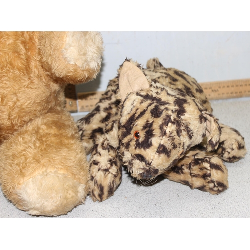 1535 - Qty of vintage soft toys to incl teddies