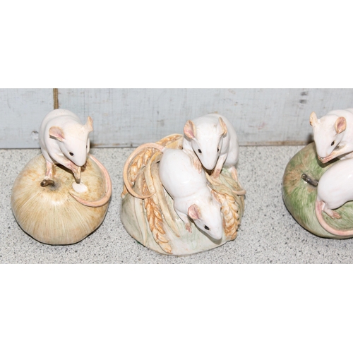 1761 - Three hand sculpted ceramic  novelty mice ornaments - BD artists initials to sides and a 1970’s Roge... 