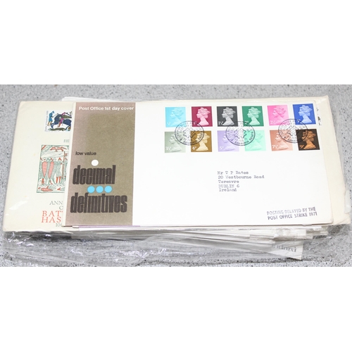 547 - Stamps - GB FDCs (100)