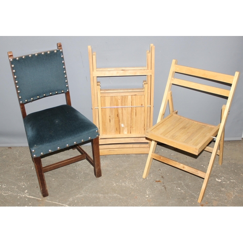 118 - 2 folding wooden chairs and a blue upholstered chair (3)