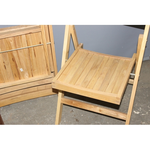 118 - 2 folding wooden chairs and a blue upholstered chair (3)