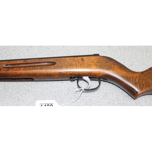 1420 - A vintage Diana Model 27 .22 air rifle with wooden stock