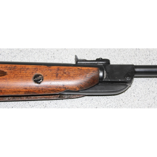 1420 - A vintage Diana Model 27 .22 air rifle with wooden stock