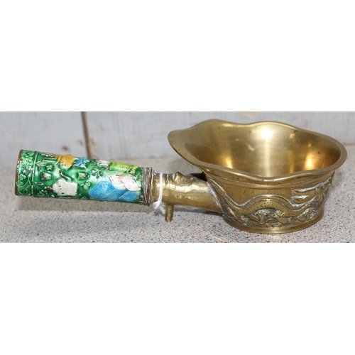 1664 - A vintage Chinese brass and enamel open topped coal heated clothes iron, approx 18cm long