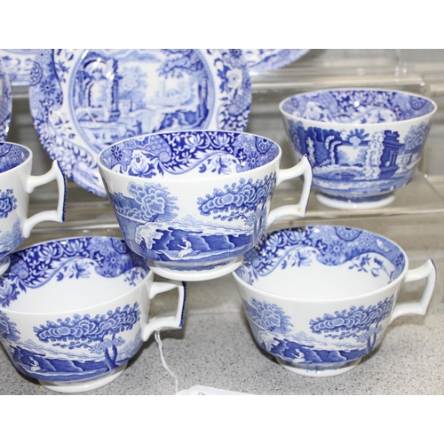 1666 - A set of blue & white Spode Italian Pattern breakfast cups and saucers, each cup approx 10.5cm in di... 